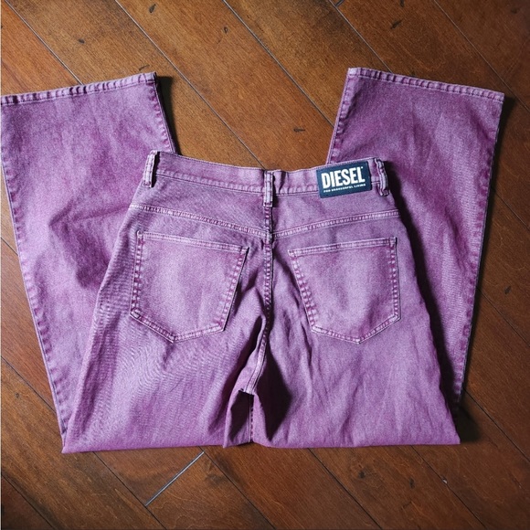 Diesel awesome jeans. Definitely statement piece. Mint condition, size 29 - Picture 3 of 7